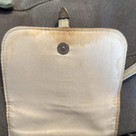 Small but roomy ivory western inspired cross body buckle bag or shoulder purse - Picture 6 of 6